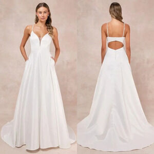 NWOT Lulus Exceptional Passion White Satin Cutout Maxi Dress‎ With Pockets